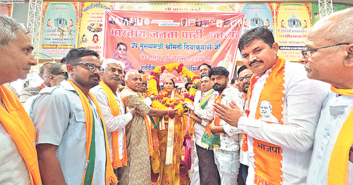 Dy CM Diya boosts BJP campaign in Jalore, slams Cong’s dynasty politics